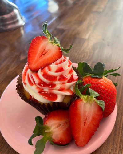 Photo post from smallcakestyler.