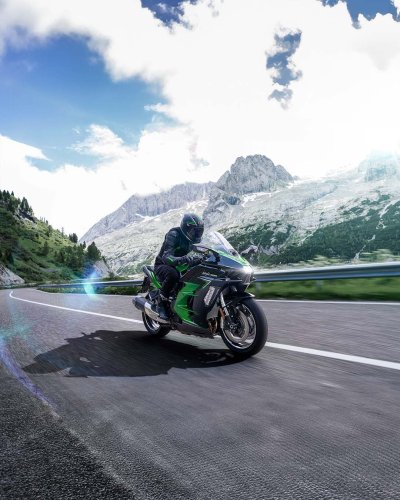 Carousel post from bertsmegamall.