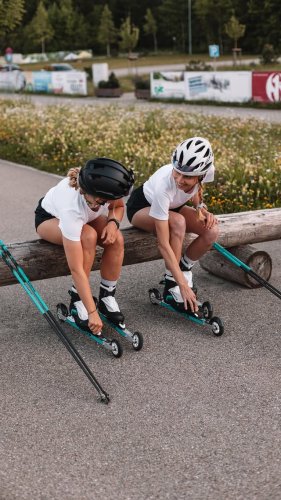 M139 KASTLE スキー靴 ブラック/ホワイト 25cm ケスレー Kastle RX9 Skis 2025 (Bindings Included)