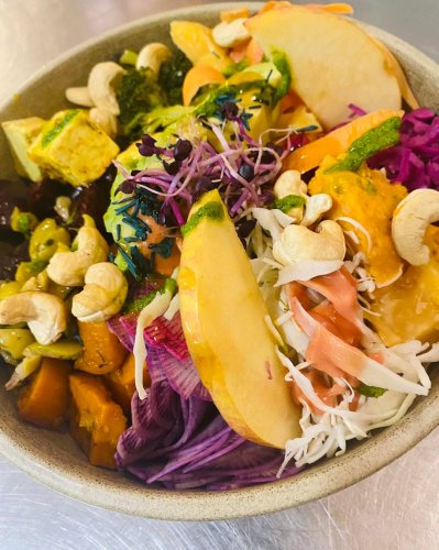 Carousel post from miditreizepontarlier.