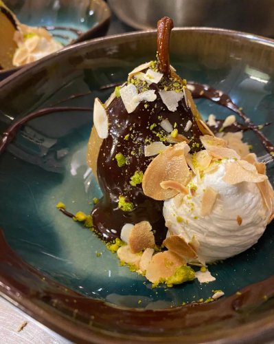 Carousel post from miditreizepontarlier.