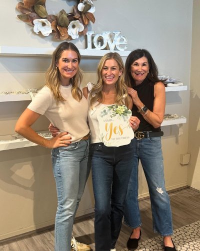 Carousel post from jolibride.