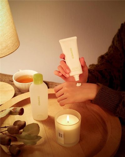 Carousel post from dermed_official.