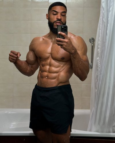 Carousel post from ph_gains.