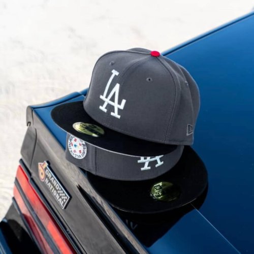 Carousel post from exclusive.fitted.