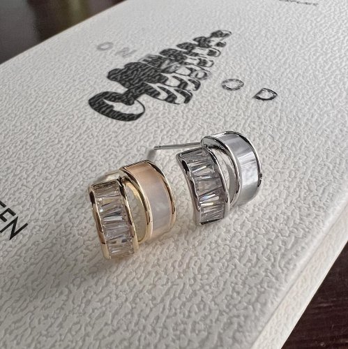 Carousel post from blingtw.