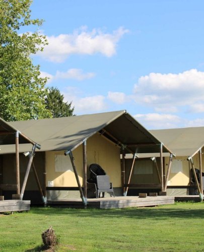 Carousel post from glampings.