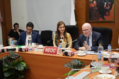 Carousel post from pakfightspolio.