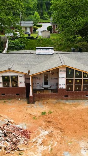 Video post from qc.builders.