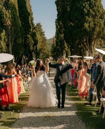 Carousel post from lelitebridal.