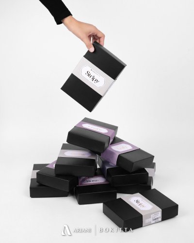 Carousel post from galeriariani.