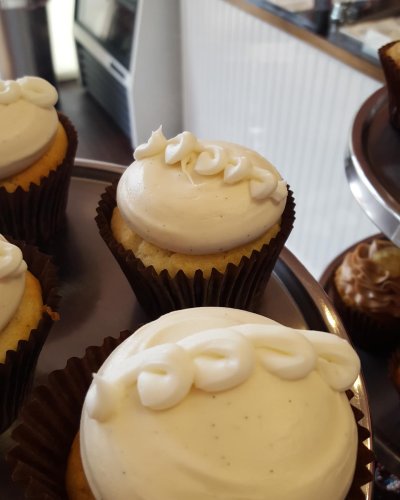 Photo post from smallcakestyler.
