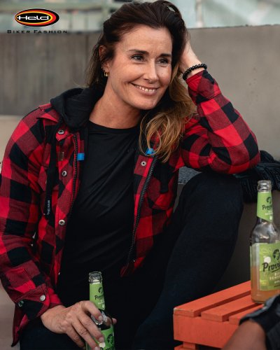 Photo post from motomax.