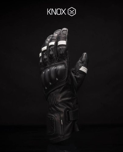 Photo post from motomax.