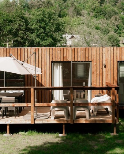 Carousel post from glampings.