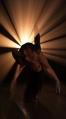 Video post from poledance_krasnodar.