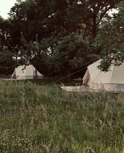 Carousel post from glampings.