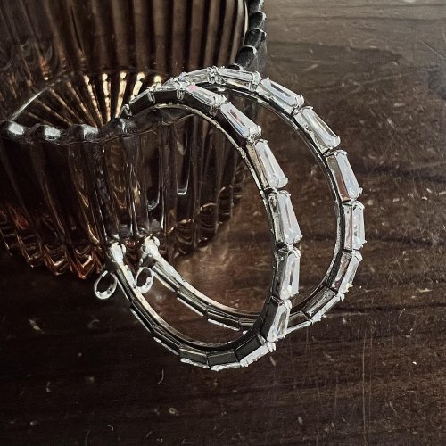 Carousel post from blingtw.