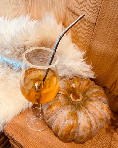 Carousel post from miditreizepontarlier.