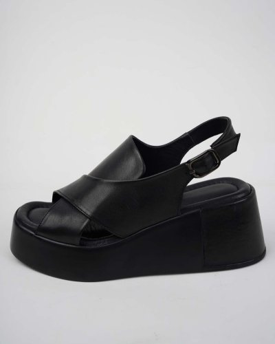 Carousel post from ossoshoes.