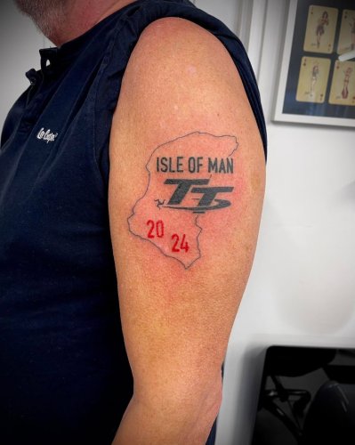 Photo post from lovetattoossandhurst.