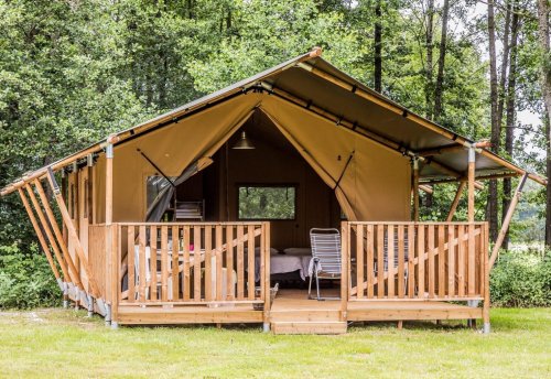 Carousel post from glampings.