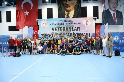 Carousel post from turkiyemasatenisifederasyonu.