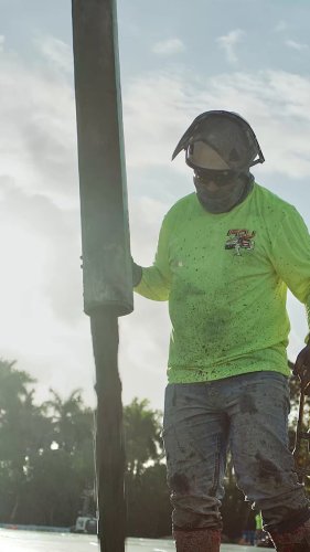 Video post from dewalttough.