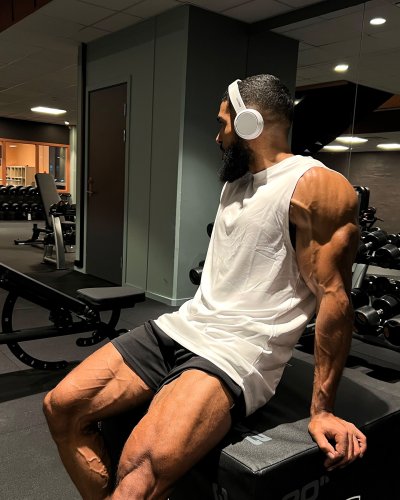 Carousel post from ph_gains.