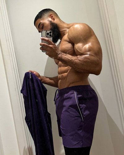 Carousel post from ph_gains.