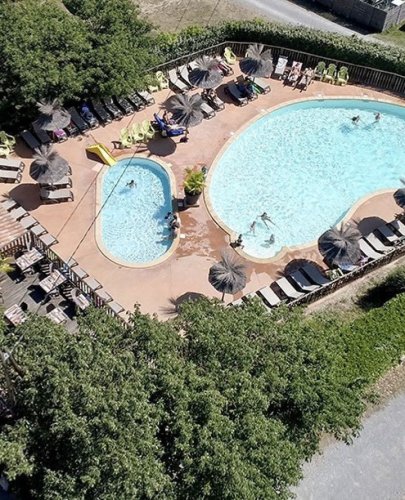 Carousel post from glampings.