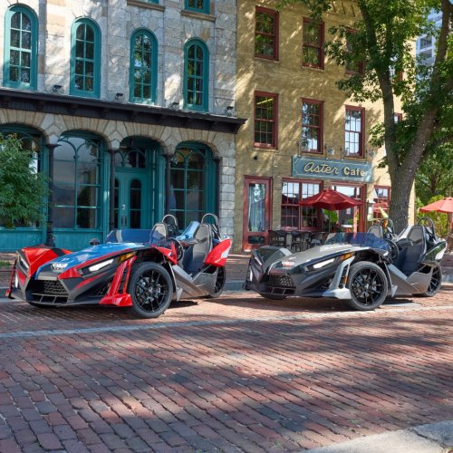 Carousel post from bertsmegamall.