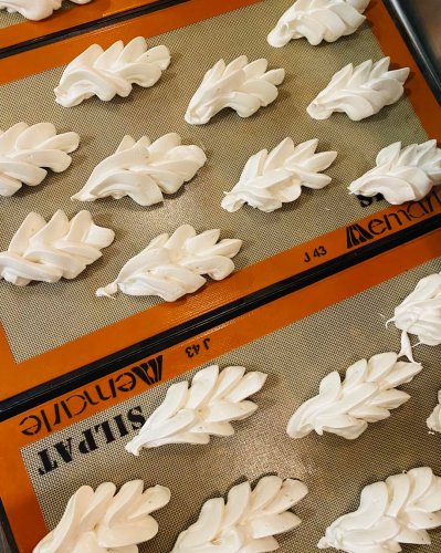 Carousel post from miditreizepontarlier.