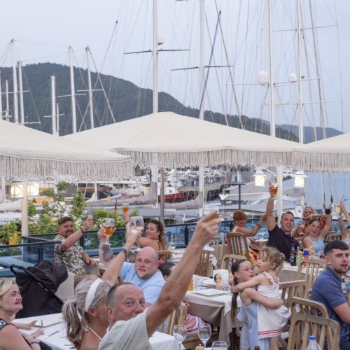 Carousel post from jandewit.4848.