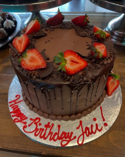 Photo post from smallcakestyler.