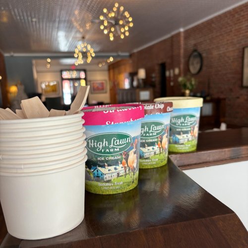 Carousel post from hotelonnorth.