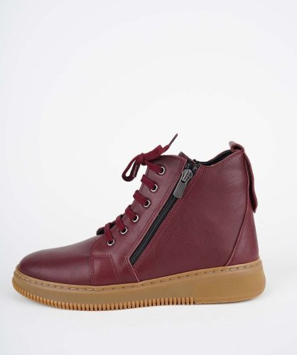 Carousel post from ossoshoes.