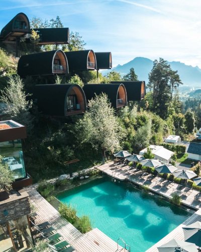 Carousel post from glampings.