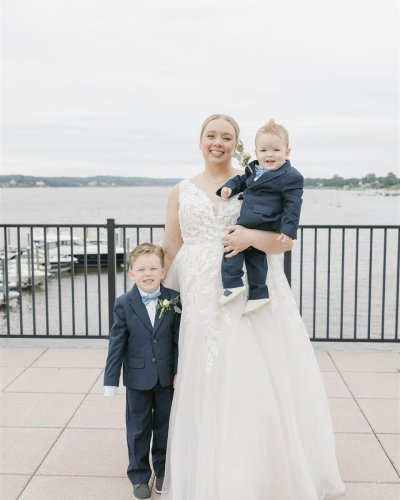 Carousel post from thecurvybridenj.