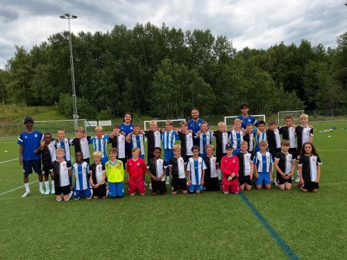 Carousel post from rcdeacademygoteborg.