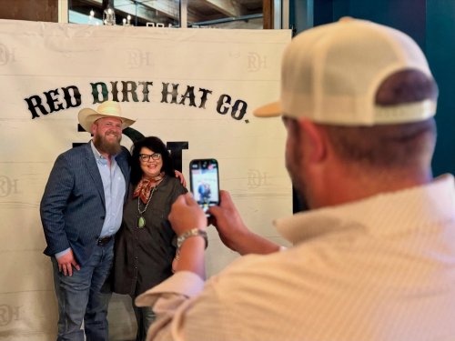 Carousel post from reddirthatco.