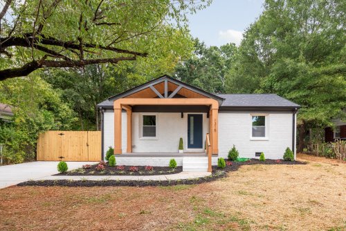 Carousel post from qcflippers.