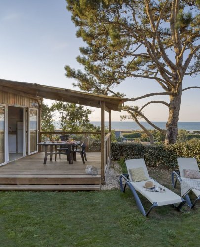 Carousel post from glampings.