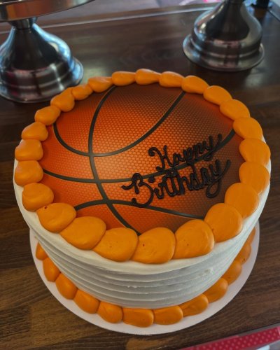 Photo post from smallcakestyler.