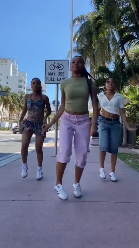 Video post from mixedchickshair.