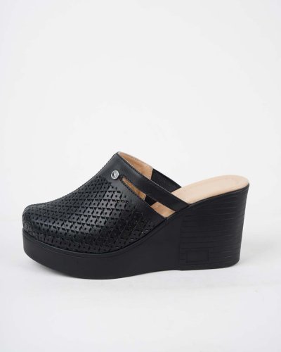 Carousel post from ossoshoes.