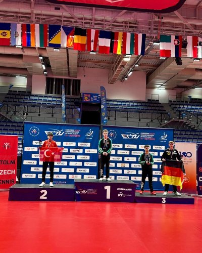 Carousel post from turkiyemasatenisifederasyonu.