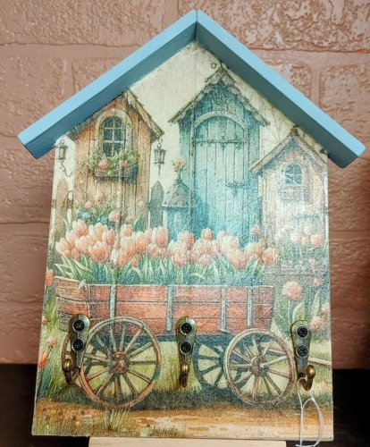 Carousel post from niftygiftynorfolk.