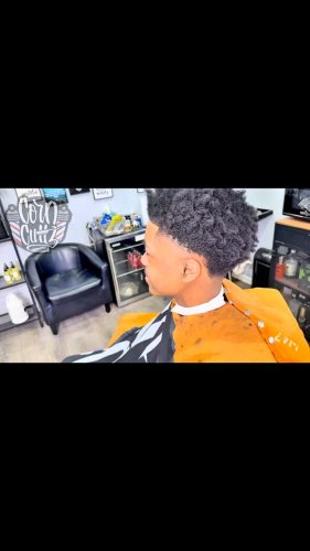 Video post from corndabarber.