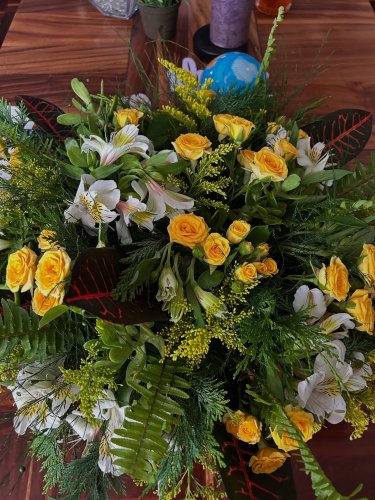 Carousel post from la_gifteria.